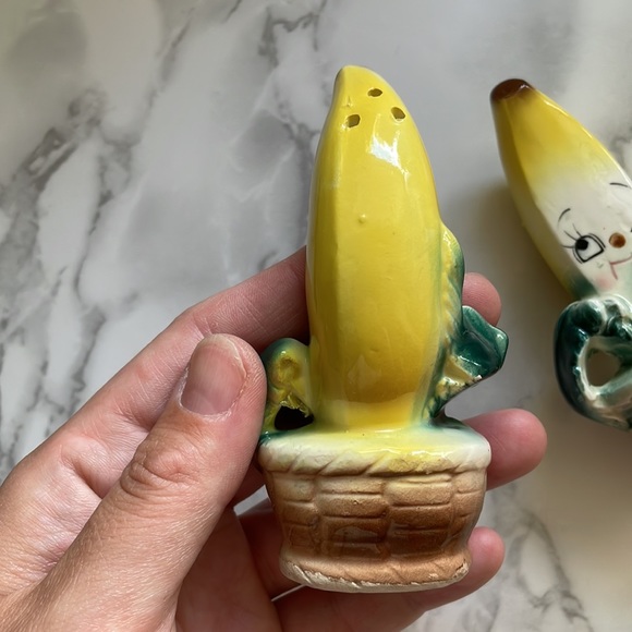 Vintage Kitschy Apomorphic winking Banana - Salt and Pepper Shakers, 1950's - Picture 4 of 11